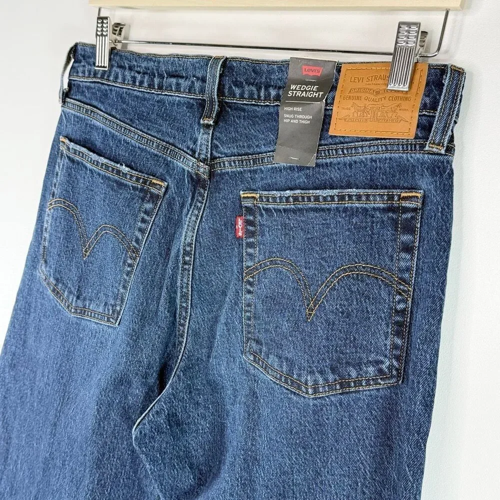 Levi’s Premium Denim Medium Wash Wedgie Straight Raw Hem Jeans 30x28 Men’s/Unise